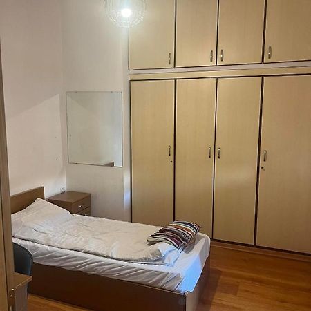 Two Bedroom Apartment In Historical Area Tesalonika Bagian luar foto
