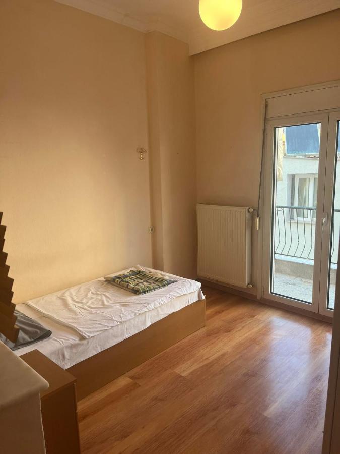 Two Bedroom Apartment In Historical Area Tesalonika Bagian luar foto